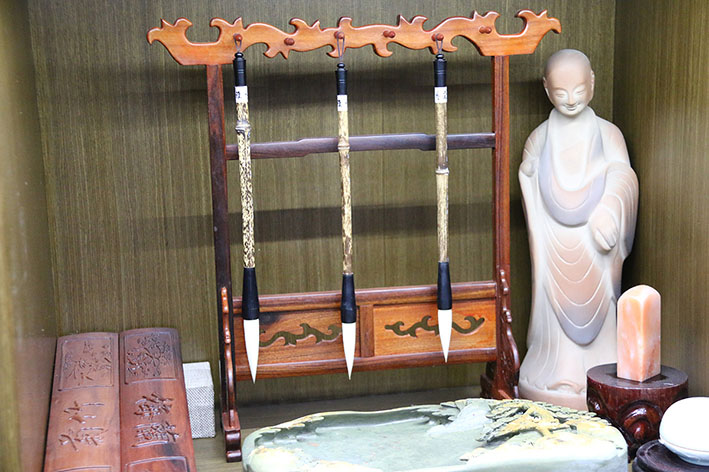 IMG_0833.jpg-709_472